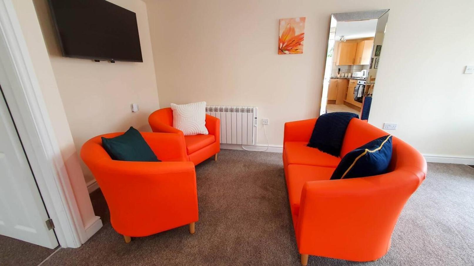 Appartement Orange Lilly In Stroud With Free Parking Extérieur photo